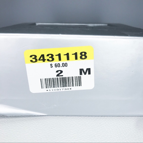 Stuart Weitzman Infant Dress Shoe - Picture 7 of 7